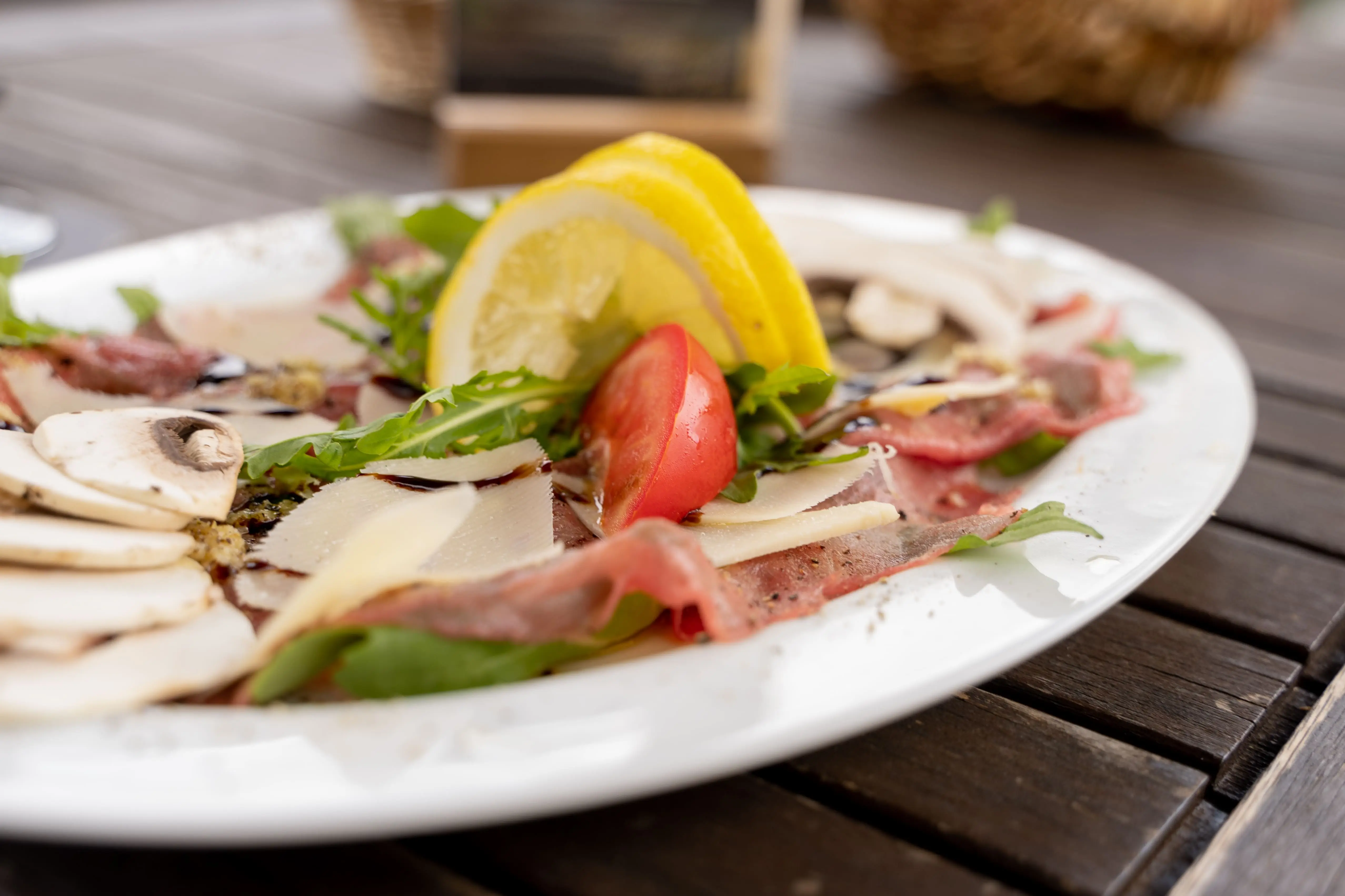 Carpacchio im Weingarten Restaurant in Kröv